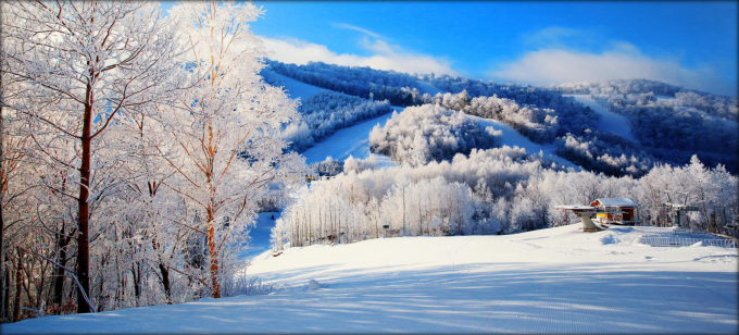 长白山滑雪攻略：如何选择最适合自己的滑雪场和线路？(图1)