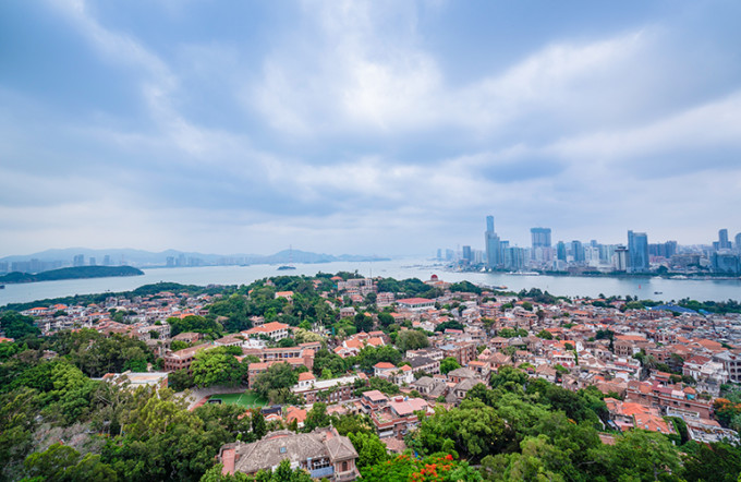 厦门情侣游攻略：浪漫景点和美食，让你们爱沐鸳鸯(图1)